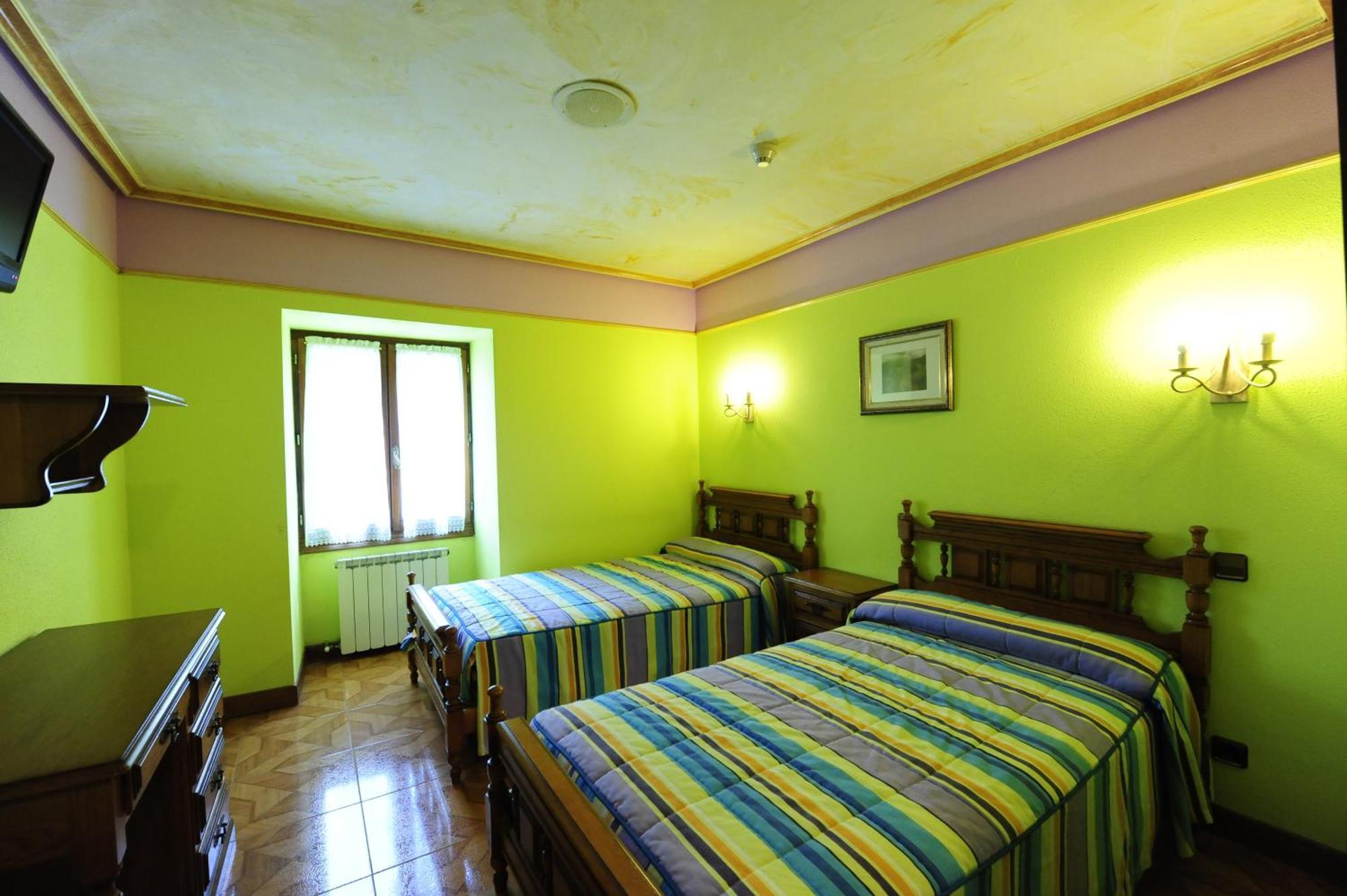 Hotel Rural Bereau Лесака Екстер'єр фото