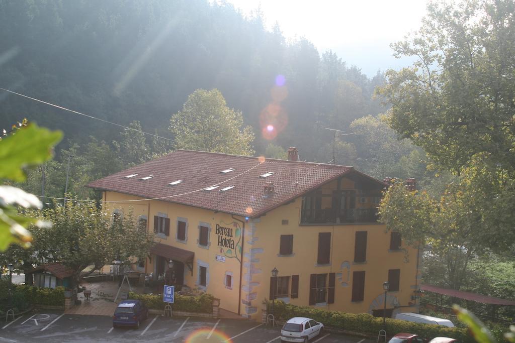 Hotel Rural Bereau Лесака Екстер'єр фото